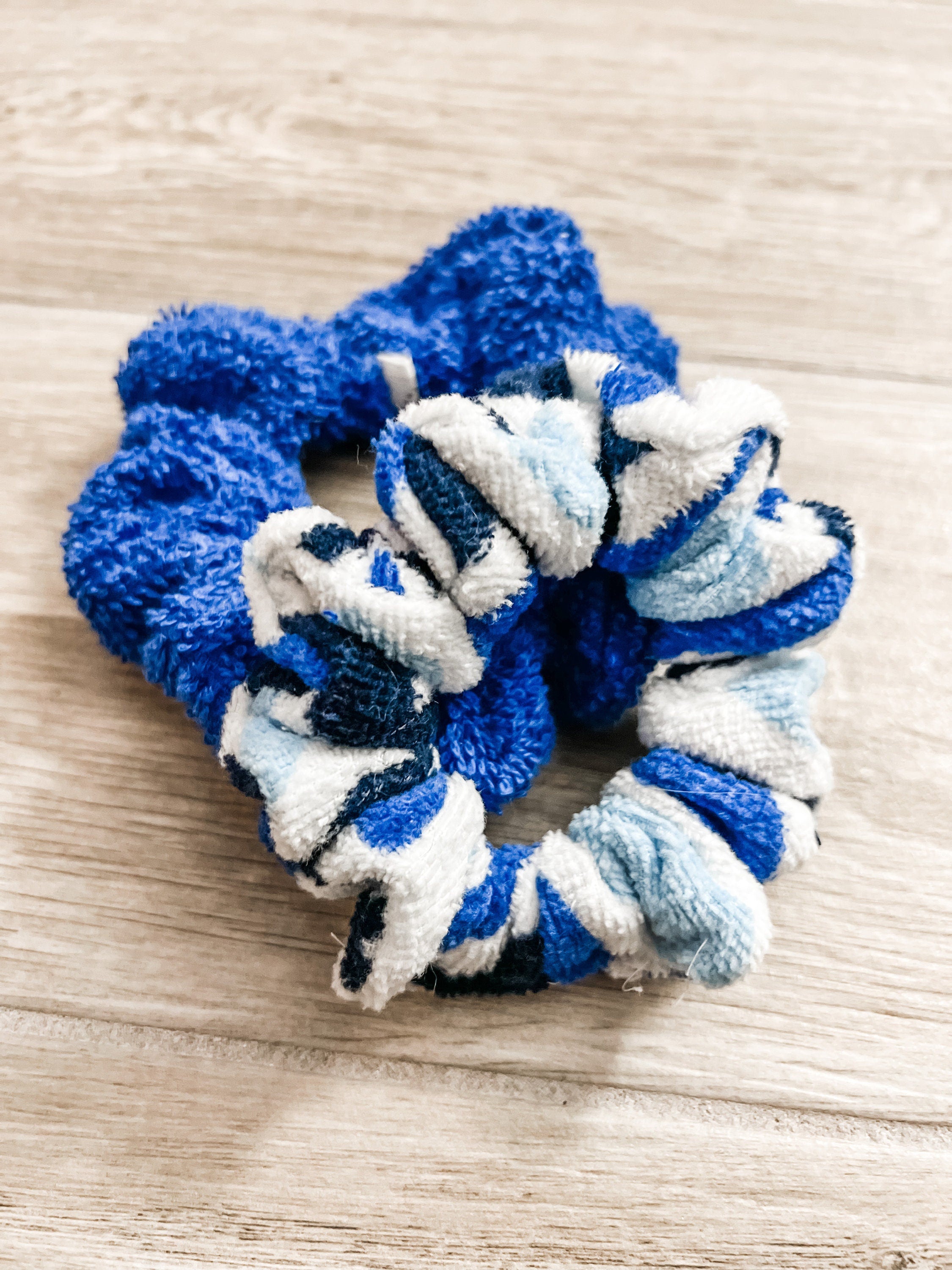 Blue Vintage 2PC Towel Scrunchie Pack
