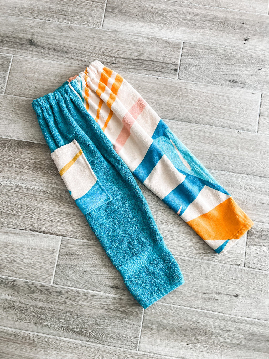 Color Monstera Leaves Towel Pants