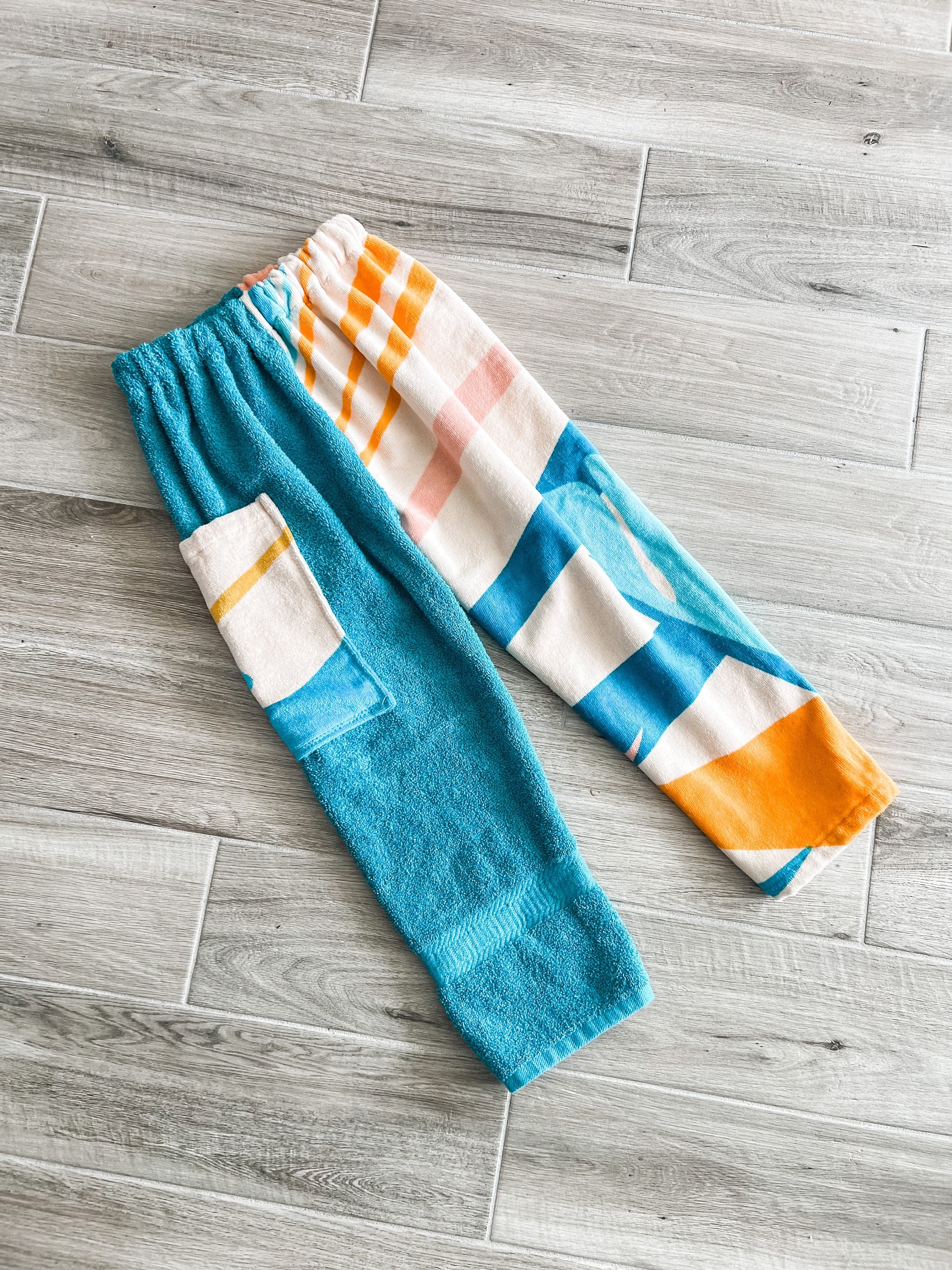 Color Monstera Leaves Towel Pants